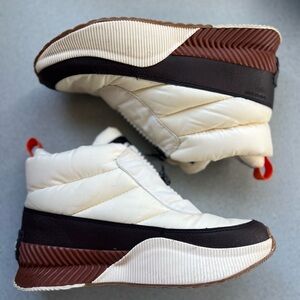 Sorel Women's Out 'N About Puffy Zip Waterproof Boot
Size 8